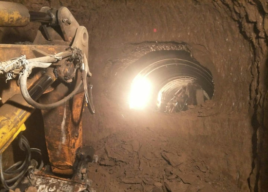 青海引大濟湟西干渠工程49號隧洞貫通