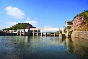 江西龍?zhí)端娬精@中央投資2800萬元