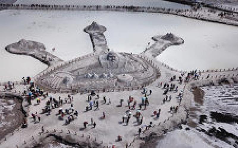 青海投產世界最大金屬鋰項目，以本地鹽湖鹵水為原料