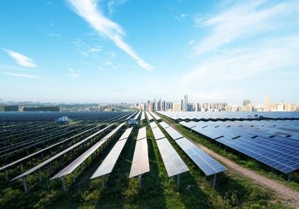 Michael R. Bloomberg與專員AriasCa?ete合作，支持歐洲煤電轉型