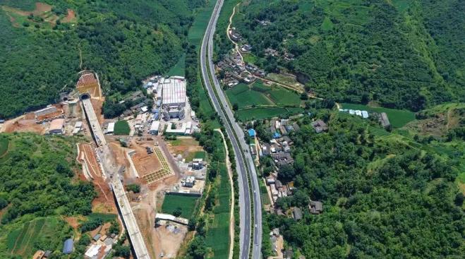 設(shè)計(jì)時(shí)速350公里!中國渝昆高鐵建設(shè)取得重大突破