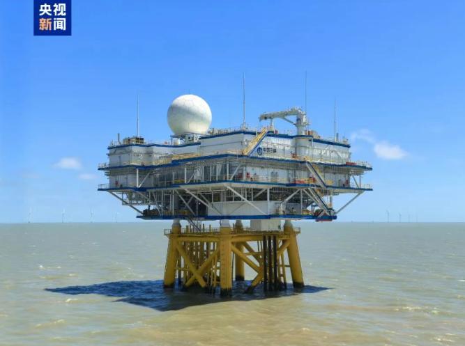 我國首個搭載氣象雷達(dá)的海上升壓站完成安裝