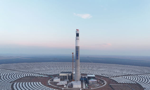 新疆博樂光熱項目吸熱塔漫反射涂層順利完工